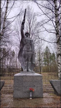Памятник землякам, погибшим в годы Великой Отечественной войны